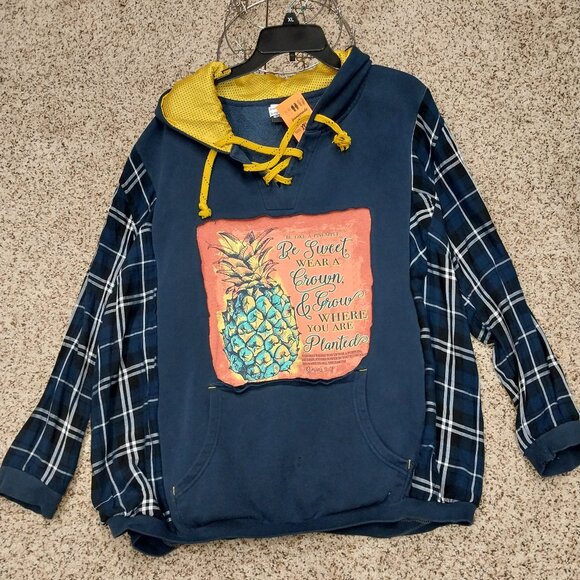 Jeanemade Scrapwear Tops - 3234 Size XXL Be Sweet Upcycled Sweatshirt In Yellow And Navy.